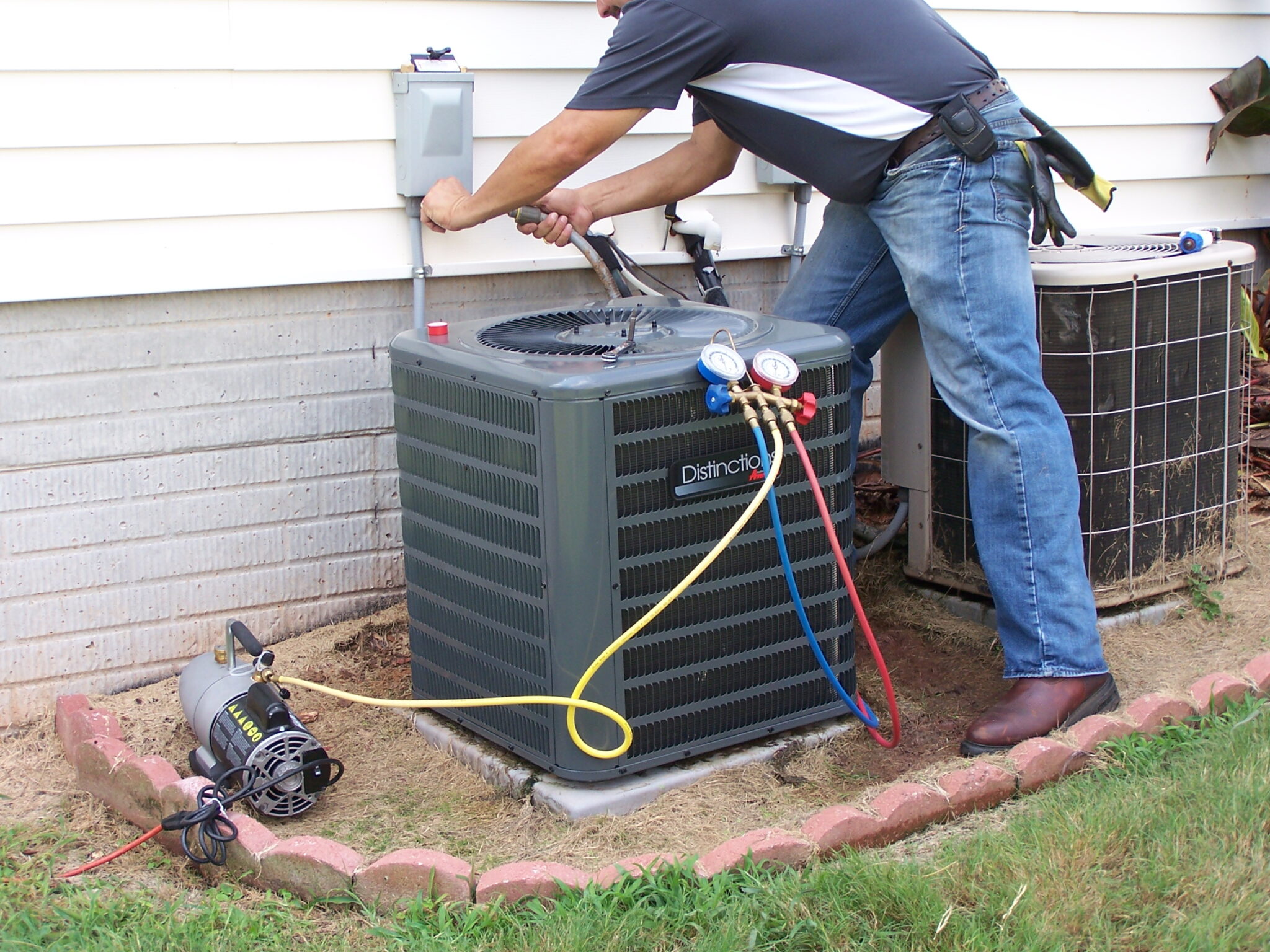 Install or upgrade your home's heating system with the help of our experts in Millcreek. Get peace of mind to call us. 
